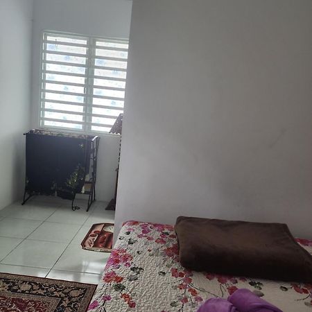 Mieda Rizqi Homestay Kampong Melayu Changkat Larah Exterior foto