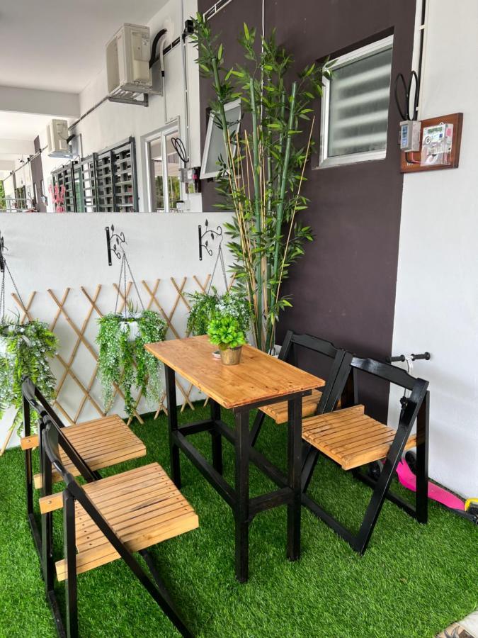 Mieda Rizqi Homestay Kampong Melayu Changkat Larah Exterior foto