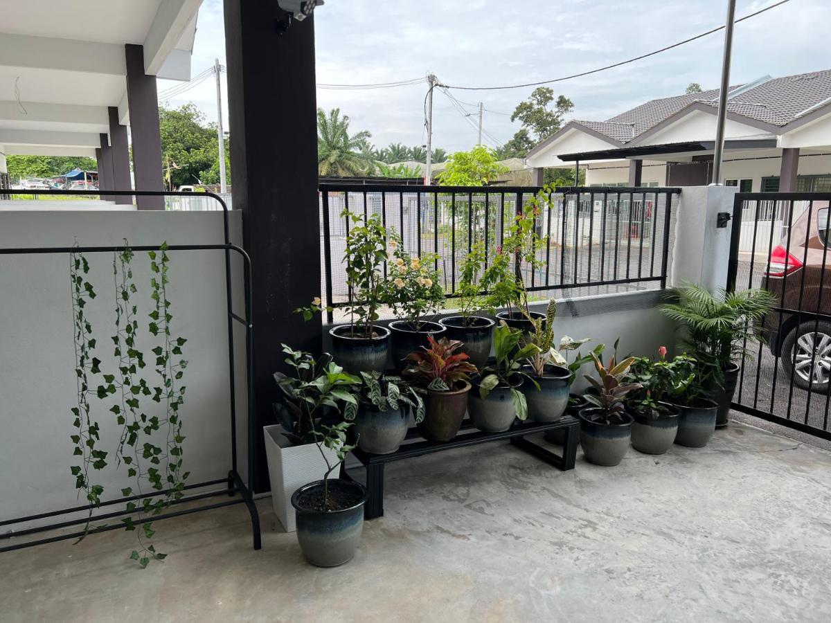 Mieda Rizqi Homestay Kampong Melayu Changkat Larah Exterior foto
